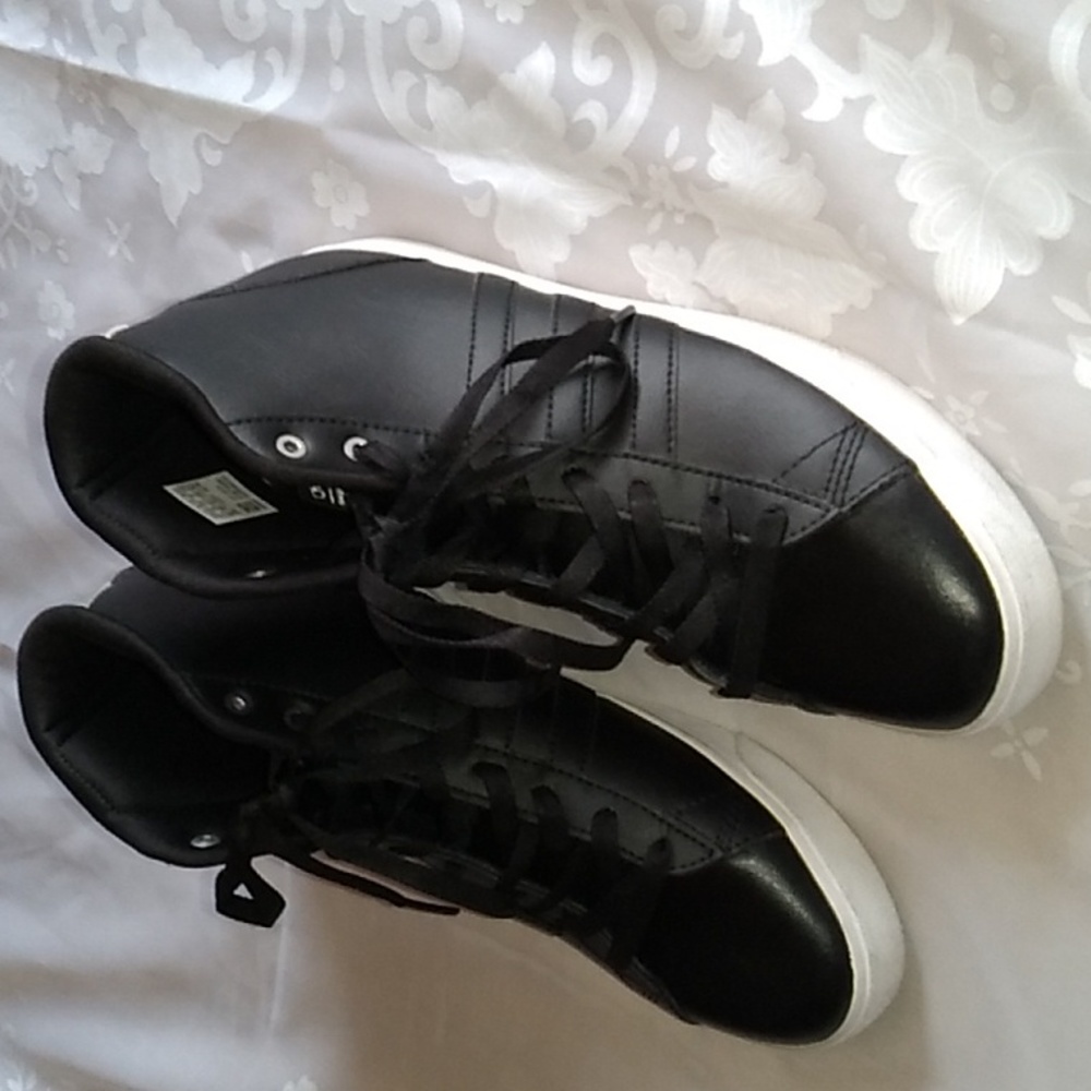 Adidas cloudfoam womens high top Sneakers black Pre-owned size 10 M lightly worn